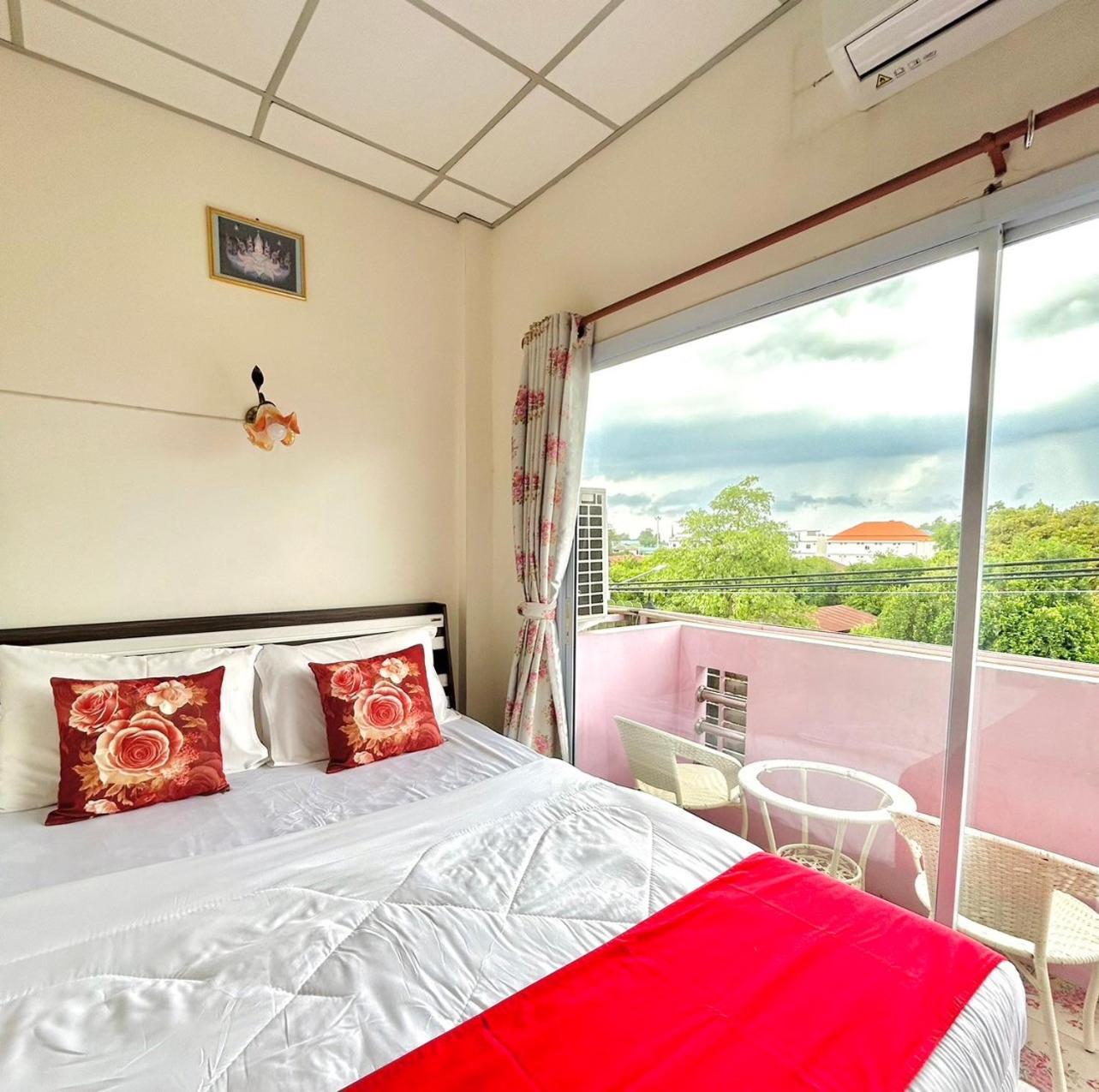 Home One Love Ayutthaya Main Zone By Baan One Love Group Phra Nakhon Si Ayutthaya Exterior foto