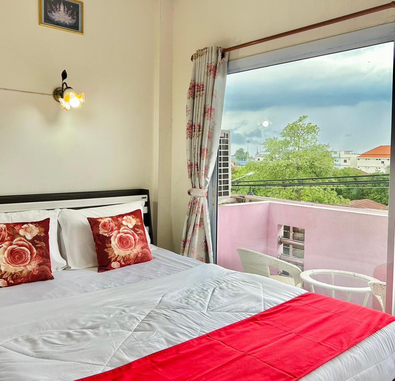 Home One Love Ayutthaya Main Zone By Baan One Love Group Phra Nakhon Si Ayutthaya Exterior foto